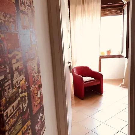 Caio Asinio Apartamento Nápoles