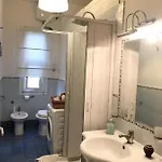 Caio Asinio Apartamento Nápoles