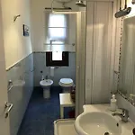 Caio Asinio Apartamento Nápoles