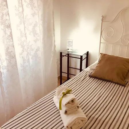 Caio Asinio Apartment *