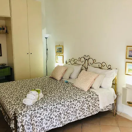 Caio Asinio Apartment *