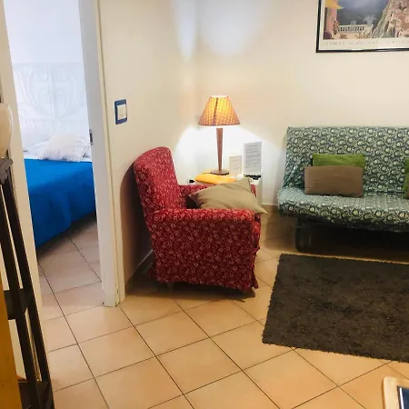 Caio Asinio Apartment