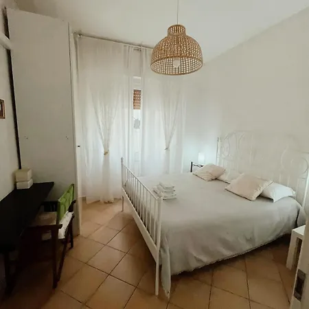 Caio Asinio Apartman