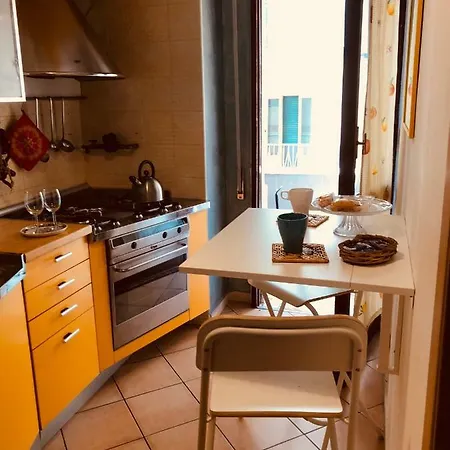 Caio Asinio * نابولي